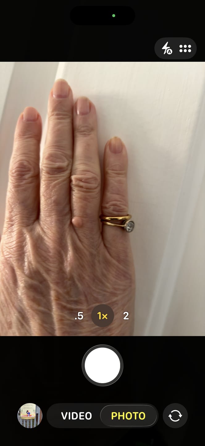 Customer photo review of White Gold 2mm Wonder Ring