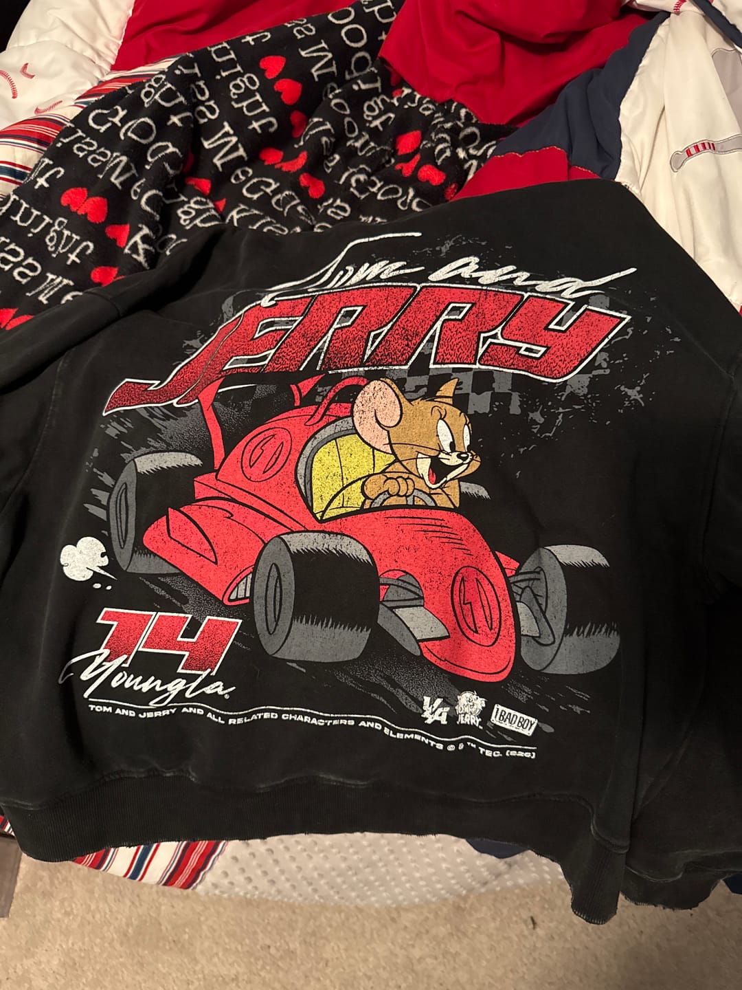 Customer photo review of 5179 - Tom & Jerry Zipup