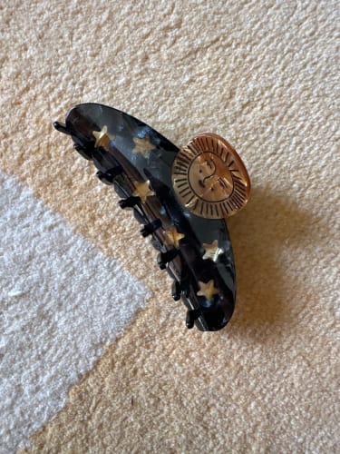 Customer photo review of Acetate Quirky Cartoon Hair Claw Clip - Medium