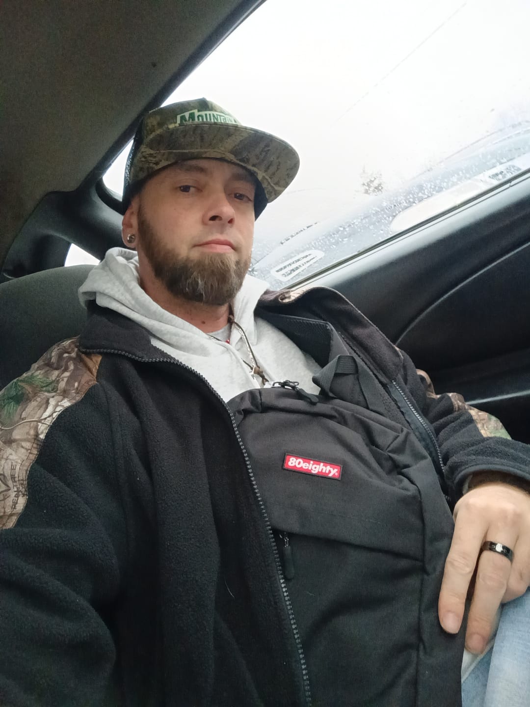 Customer photo review of 80Eighty® Sling Bag