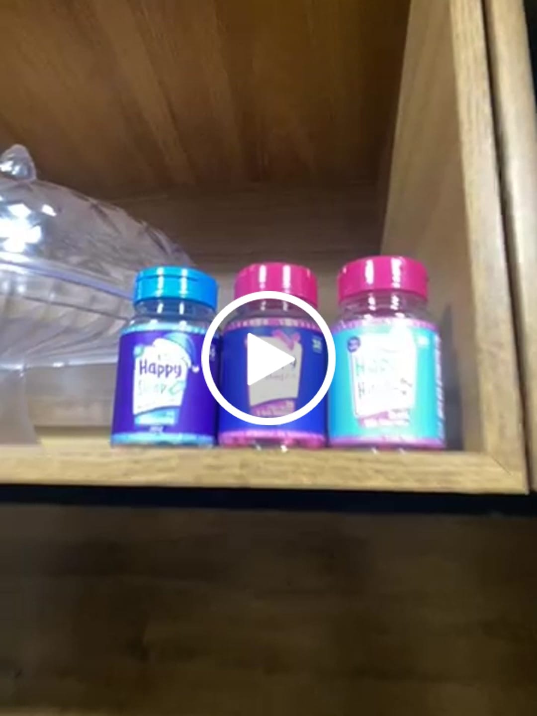 Customer video review of Happy Hair 3 Potes + 2 Potes Grátis + 1 Pote de Melatonina + 1 Pote de Colágeno (Total 7 Potes)