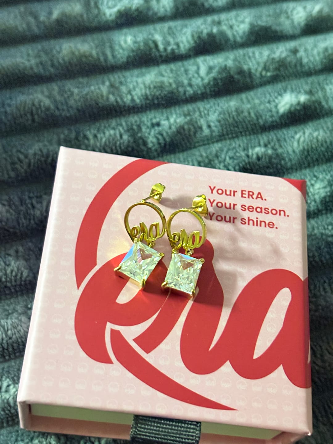 Customer photo review of Gold Era Square Drop Earrings