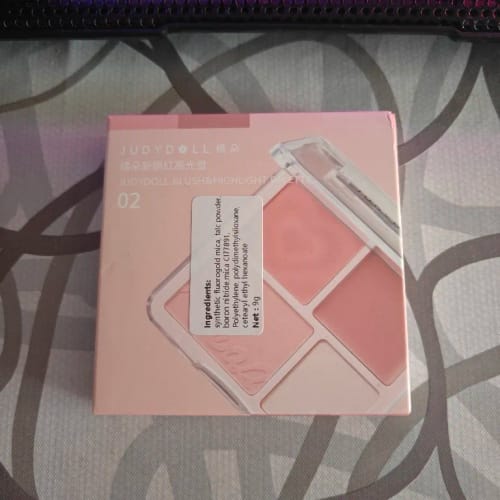 Customer photo review of Judydoll Blush and Highlight Palette