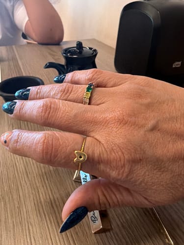 Customer photo review of Anillo Letras Mini