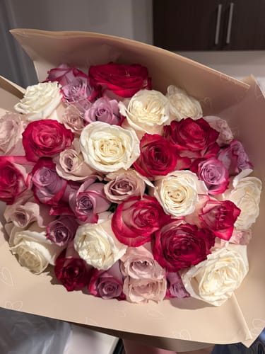 Customer photo review of Kiky Rose Bouquet