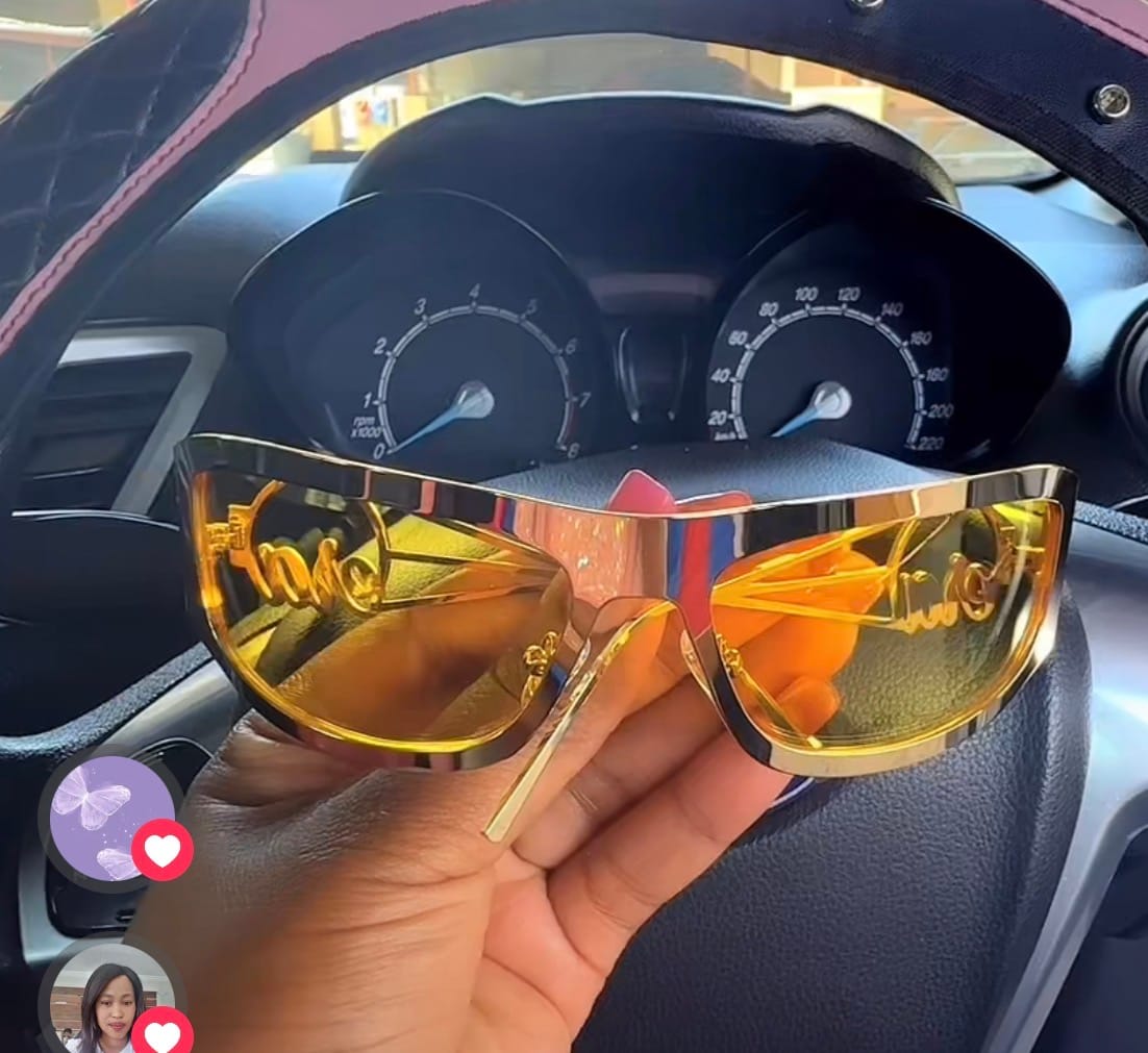 Customer photo review of Era Million Gold Sunglasses