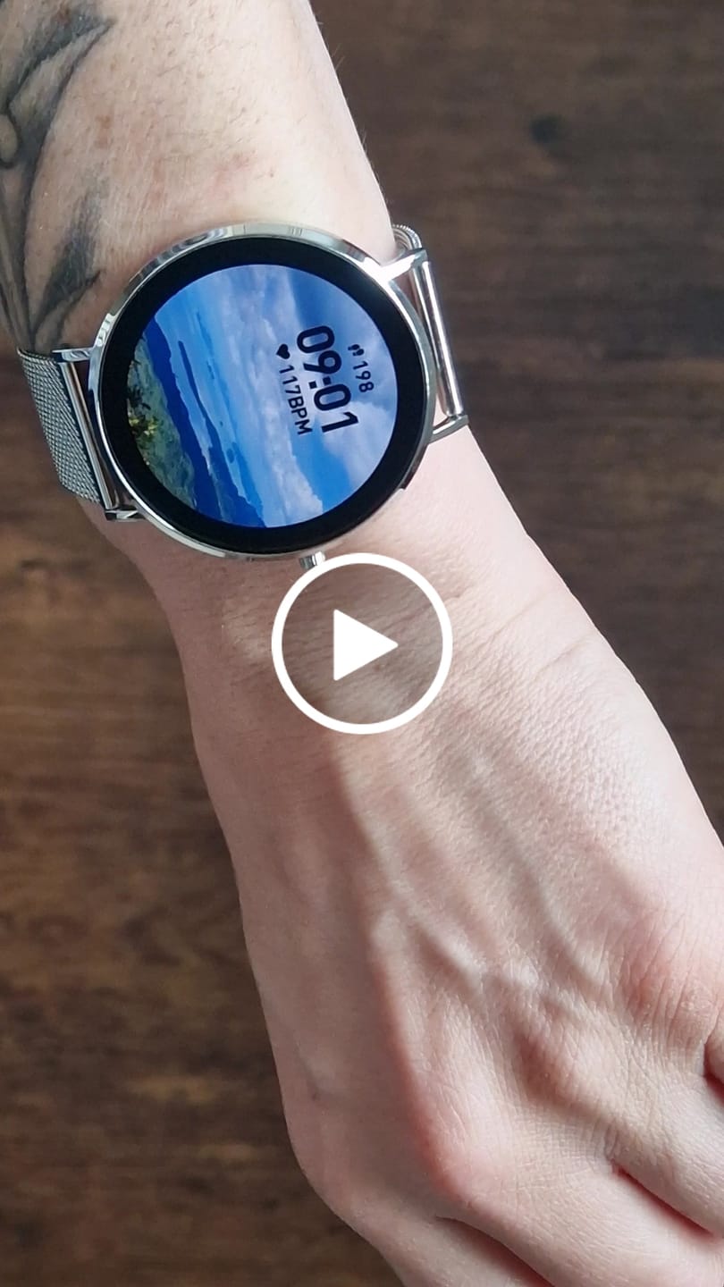 Customer video review of LunaPro - Smartwatch