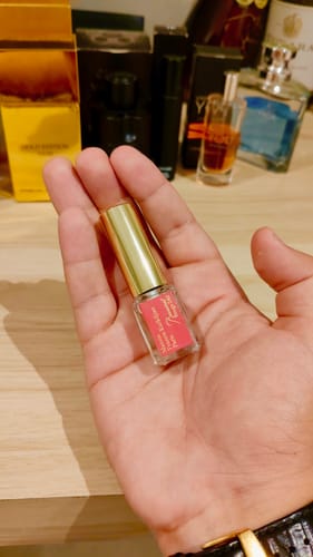 Customer photo review of Maison Francis Kurkdjian Baccarat Rouge 540 Eau De Parfum Miniature 5ml