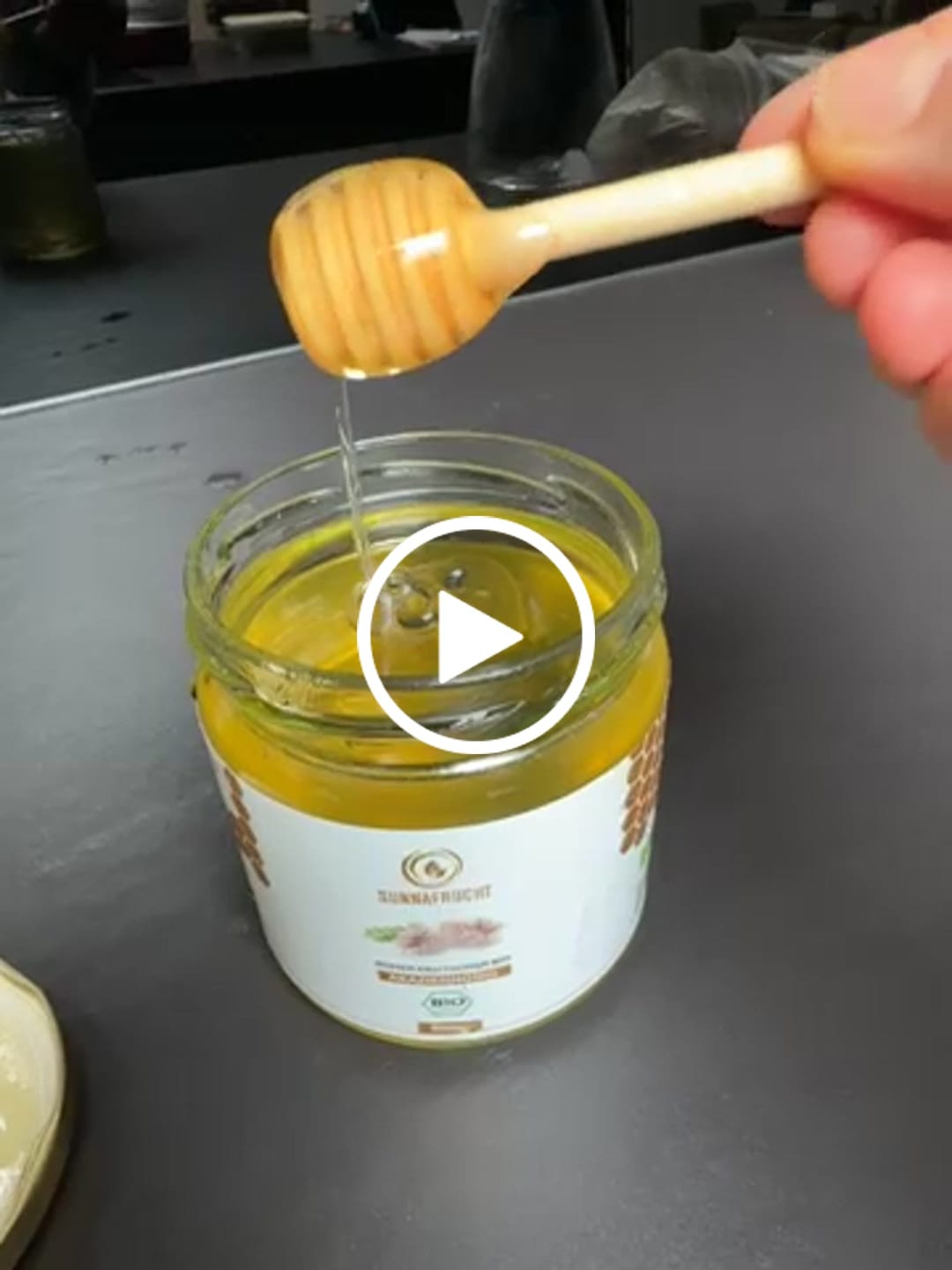 Customer video review of Bio Akazienhonig | 500g