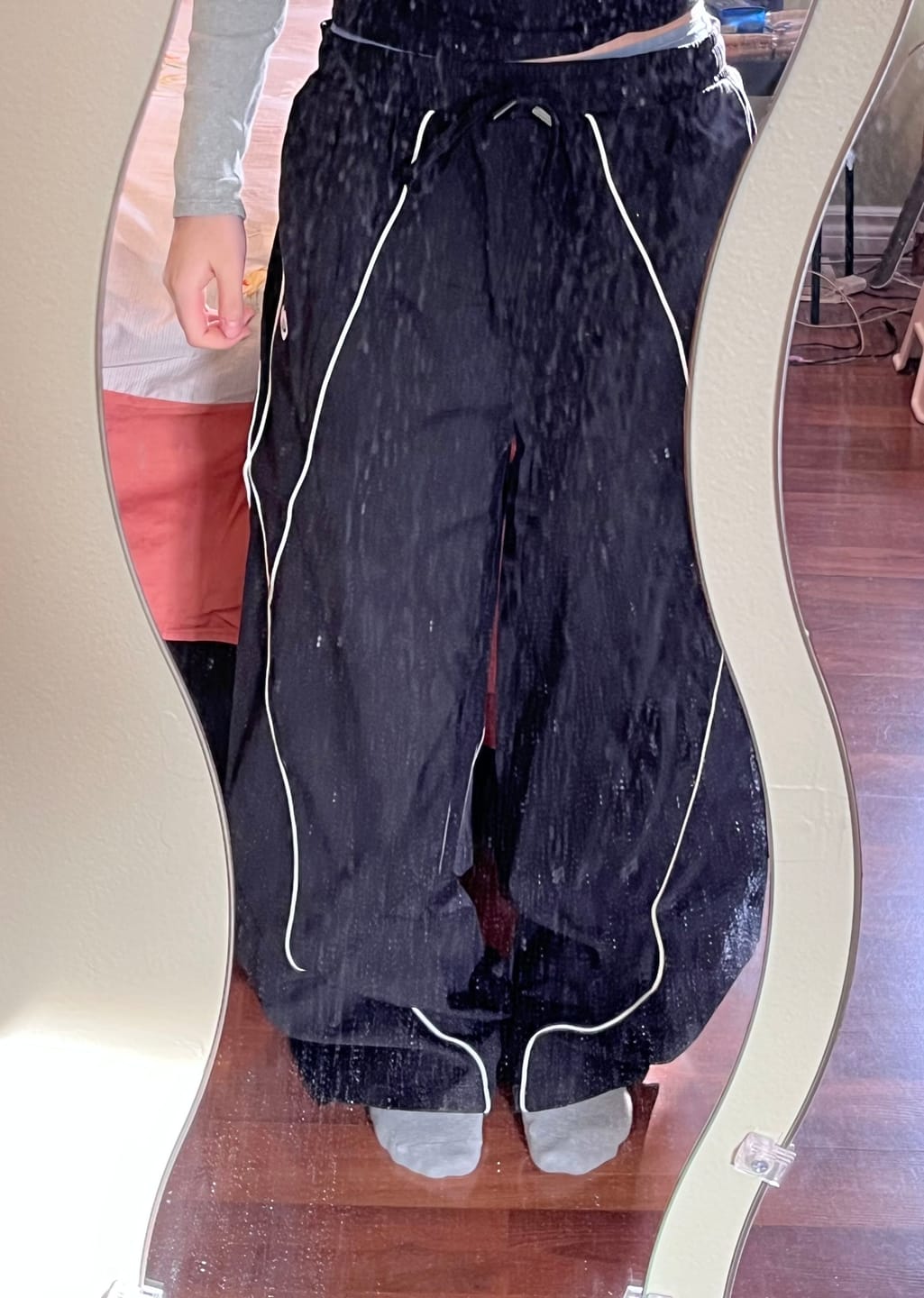 Customer photo review of Aelfric Eden Baggy Sweatpants