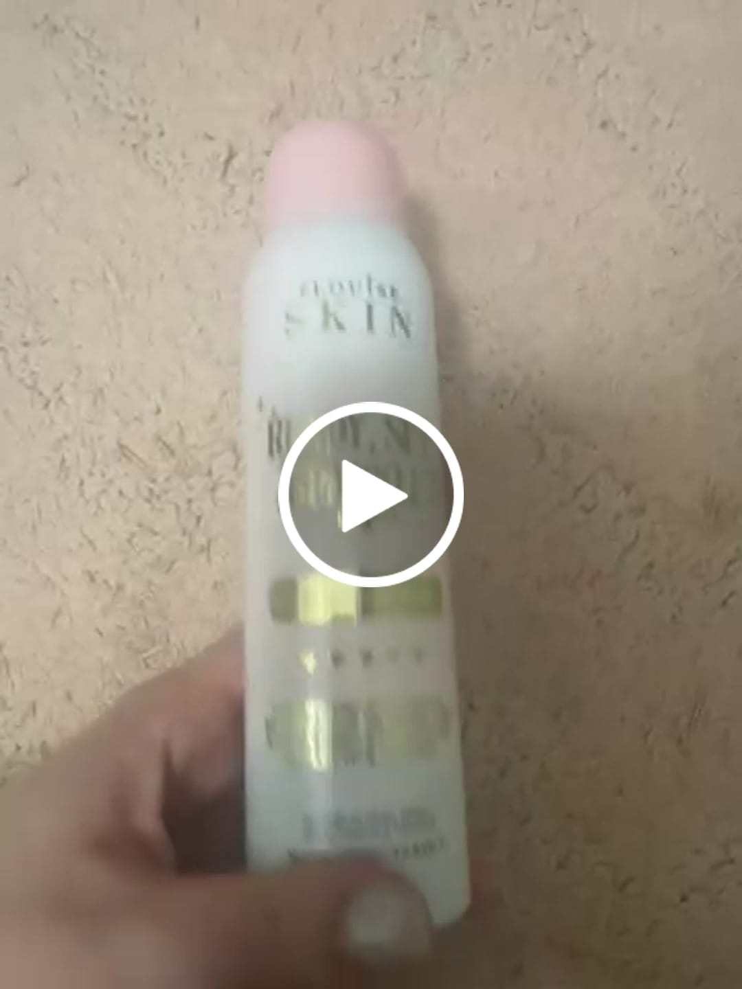Customer video review of P.Louise Ready Set Sparkle Glitter Setting Spray