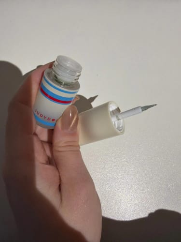 Customer photo review of JUDYDOLL Sport Chich Liquid Eyeshadow