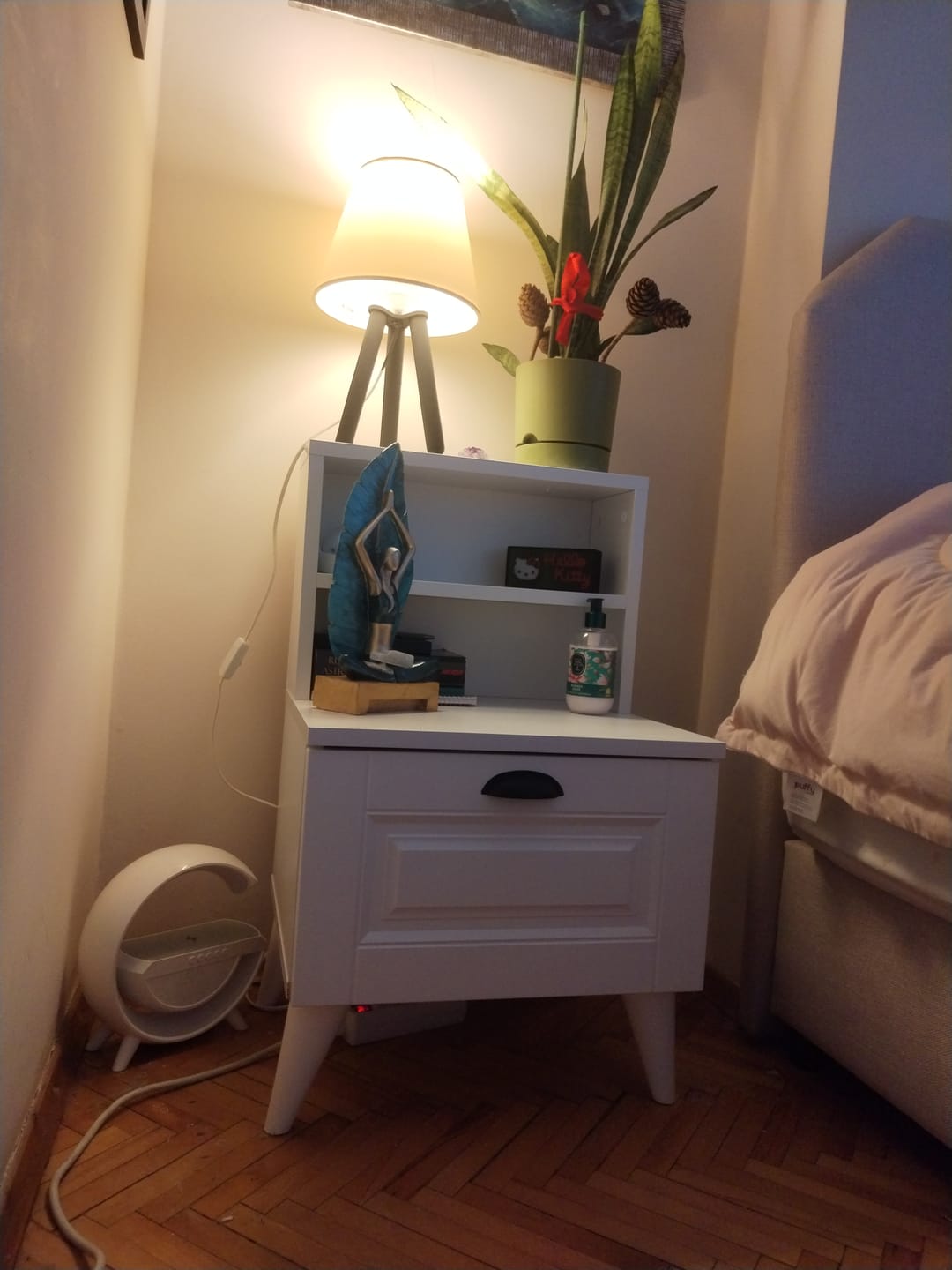 Customer photo review of Rani BD105 Komodin 2 Raflı Membran Çekmeceli Komodin Beyaz