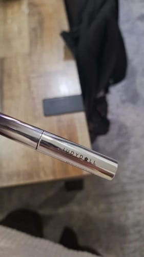 Customer photo review of JUDYDOLL Feather Lash Iron Mascara