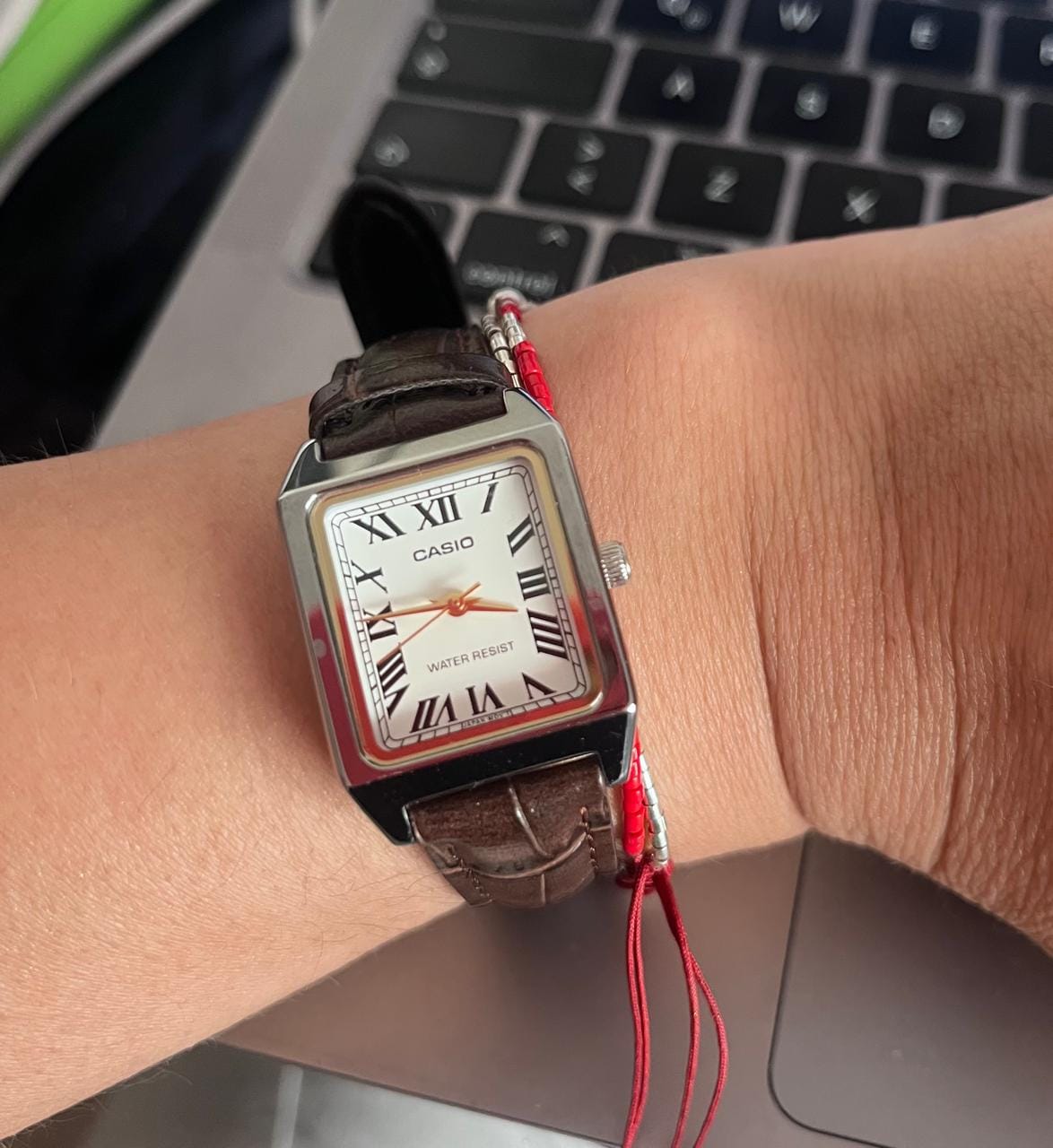 Customer photo review of Reloj Casio Tank Análogo LTP-V007L-7B2UDF Cuero Dial Blanco