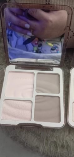 Customer photo review of JUDYDOLL Contour & Highlight Palette