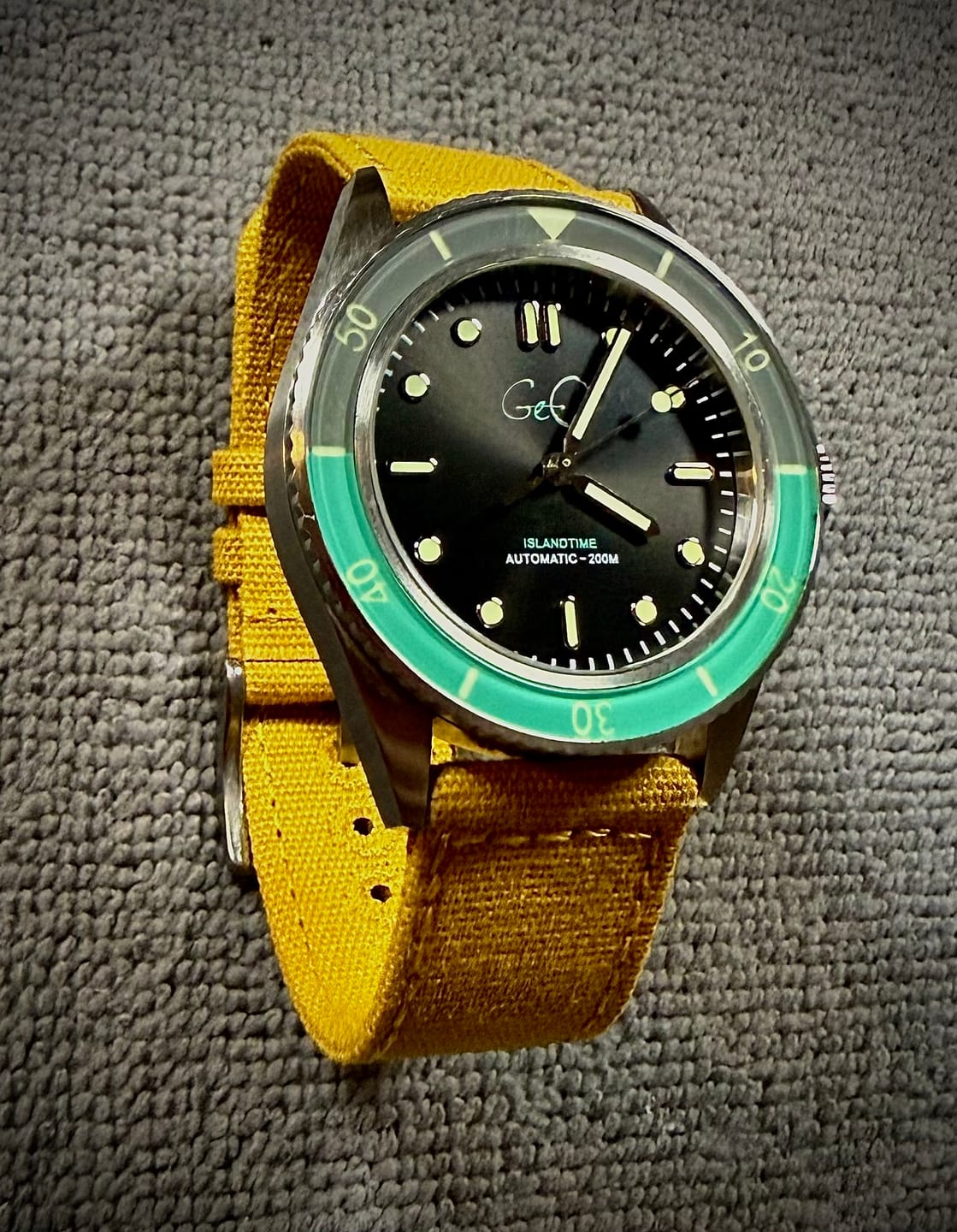 Customer photo review of CanvaSoft 2.0 - Mustard Yellow