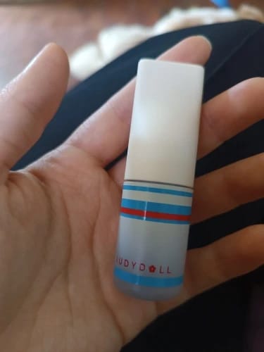 Customer photo review of JUDYDOLL Sport Chich Liquid Eyeshadow