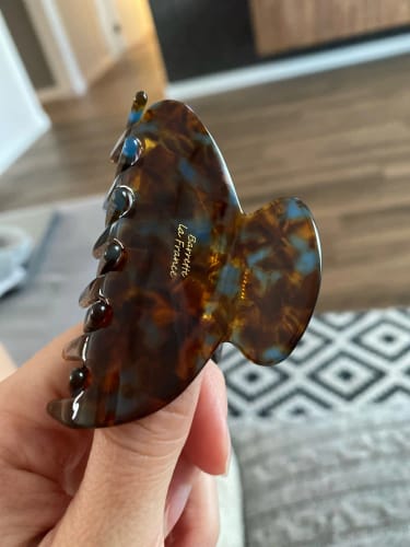 Customer photo review of French Acetate Planet & Diamond Hair Claw Clip - Medium