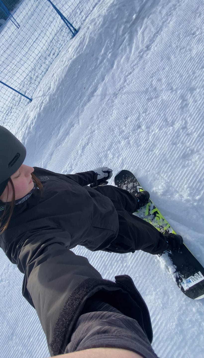 Customer photo review of Women's Khaki Baggy Drawstring Durable Snow Pants