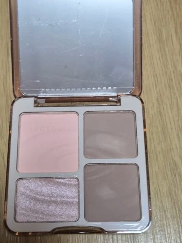 Customer photo review of JUDYDOLL Contour & Highlight Palette