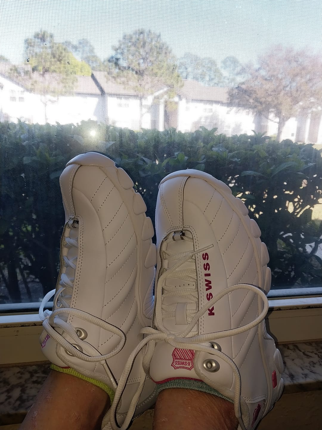 Customer photo review of 93426-156-M | ST329 CMF | WHITE/SHOCKING PINK