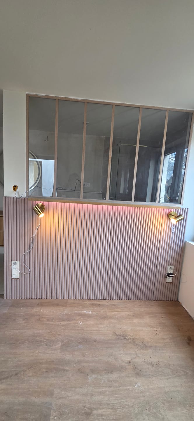 Customer photo review of Akoestische Suede Solid Panelen 280 x 60 x 2.4 cm - Beige