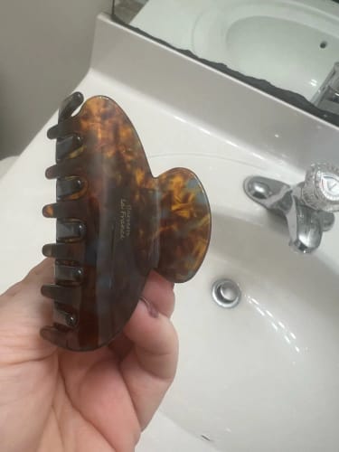 Customer photo review of French Acetate Planet & Diamond Hair Claw Clip - Medium