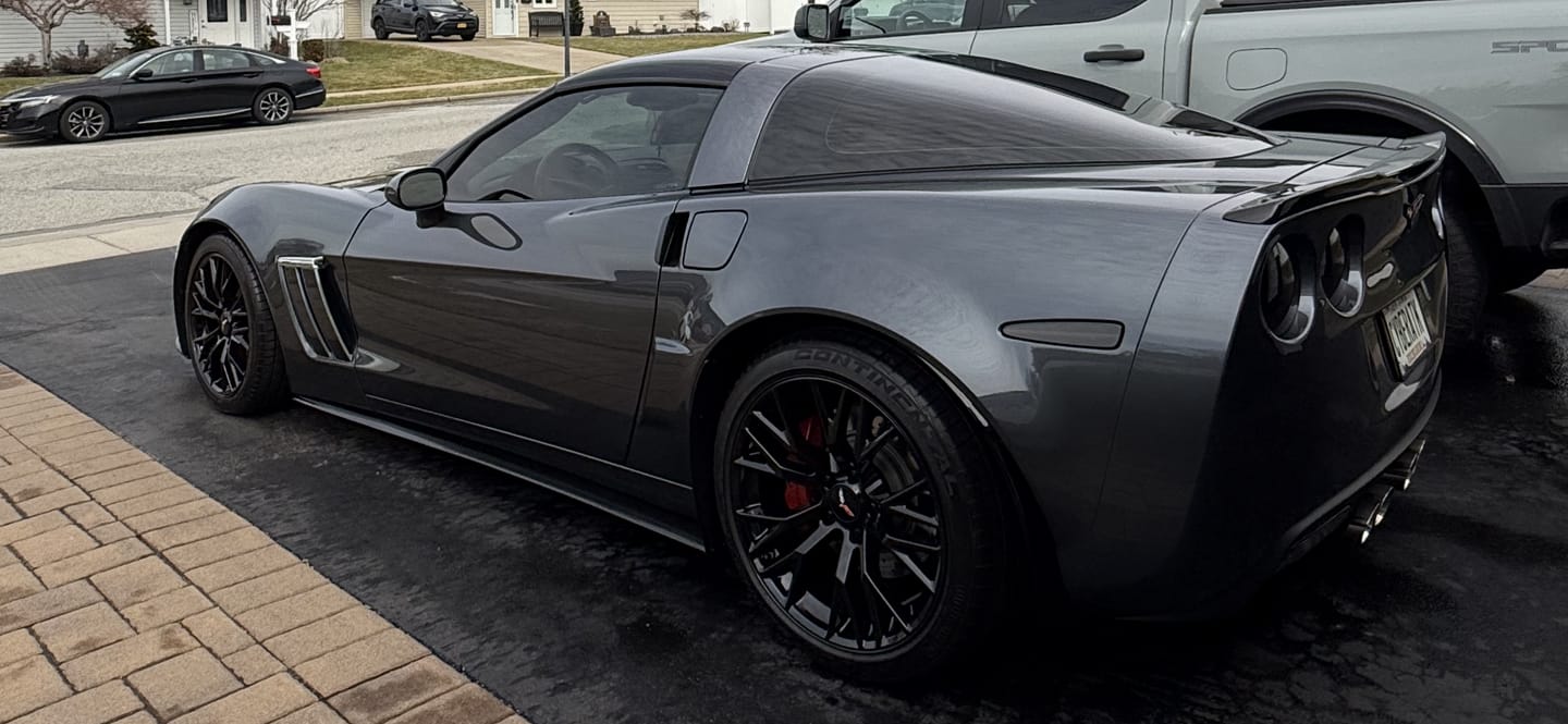 Customer photo review of Chevrolet Corvette C6 Grand Sport / Z06 Full Aero Kit