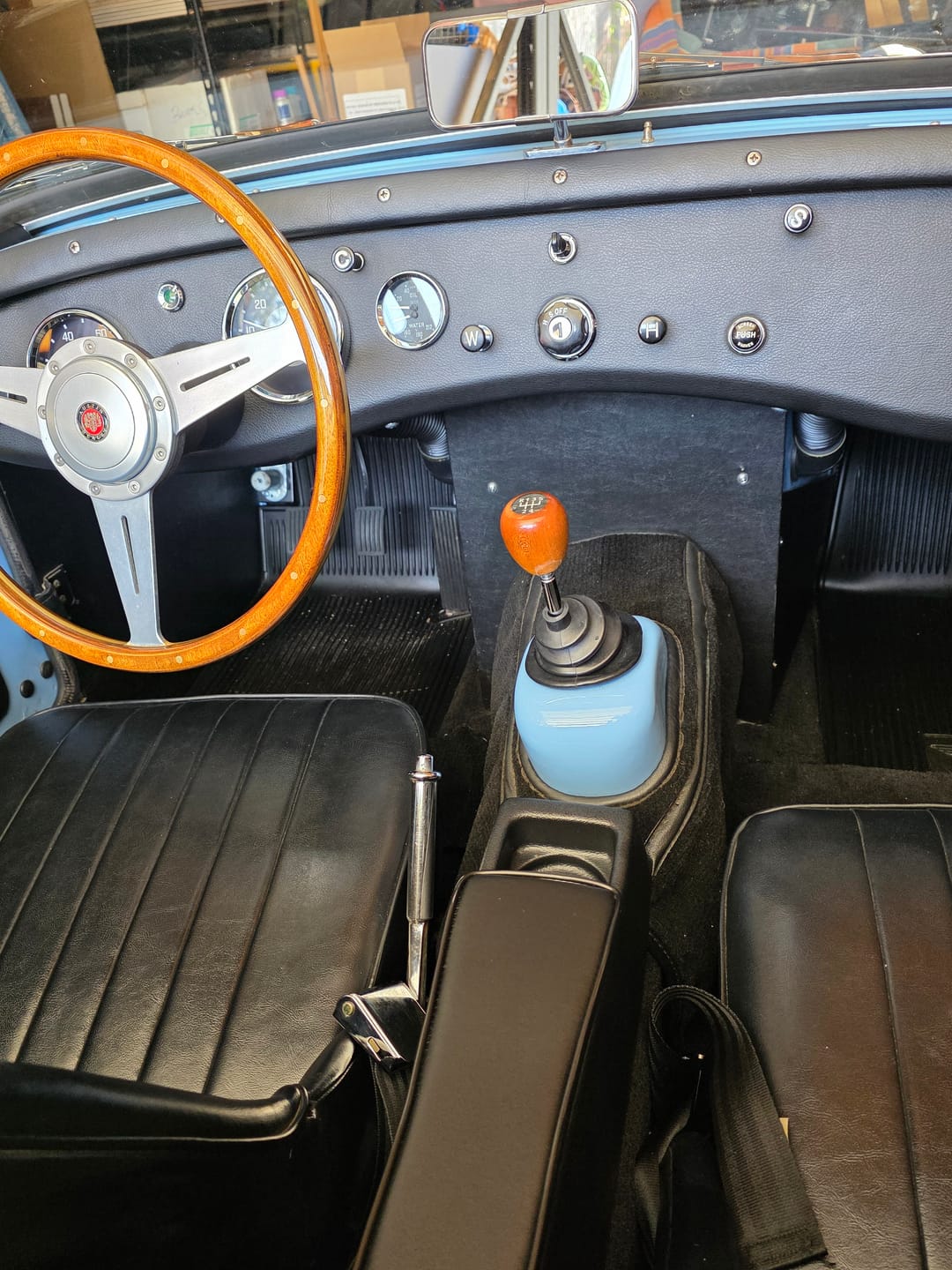 Customer photo review of 5 Speed  Custom  Premium Wooden Gear Knobs - Metric