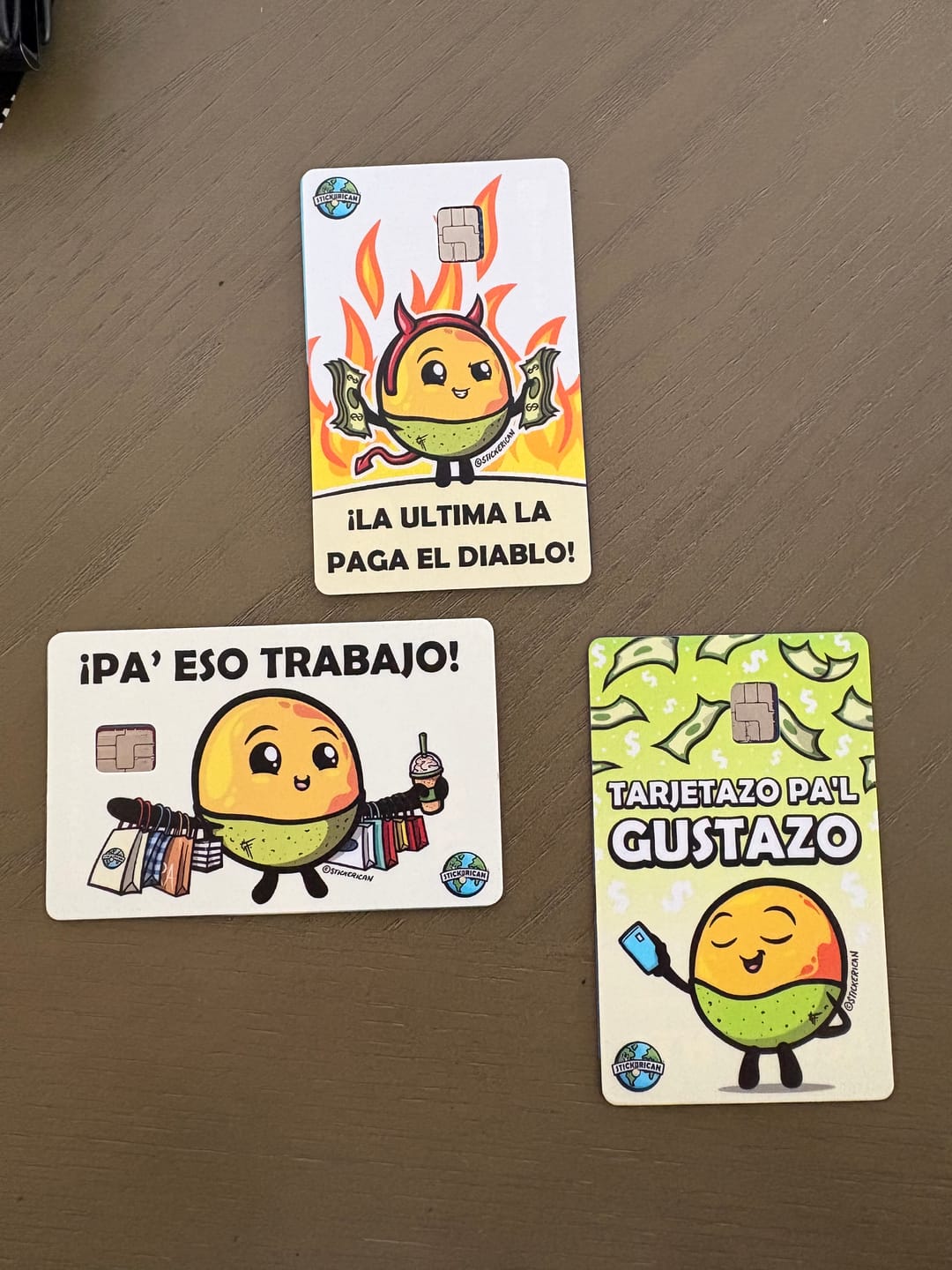 Customer photo review of Tarjetazo pa'l Gustazo - Sticker para Tarjeta de Crédito