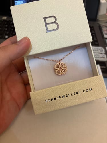 Customer photo review of Daphne Clover Necklace