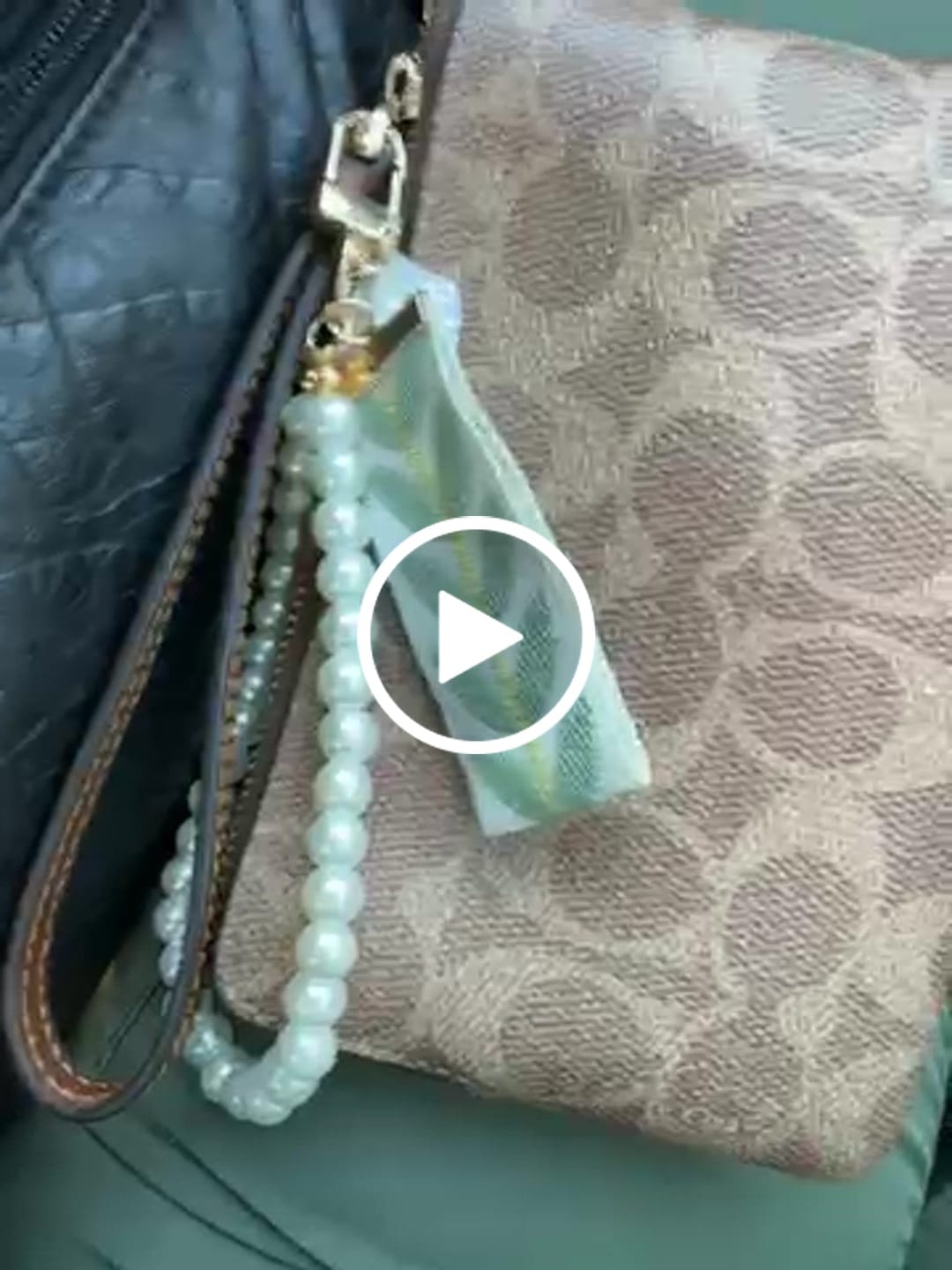 Customer video review of Charms by Ana Patricia