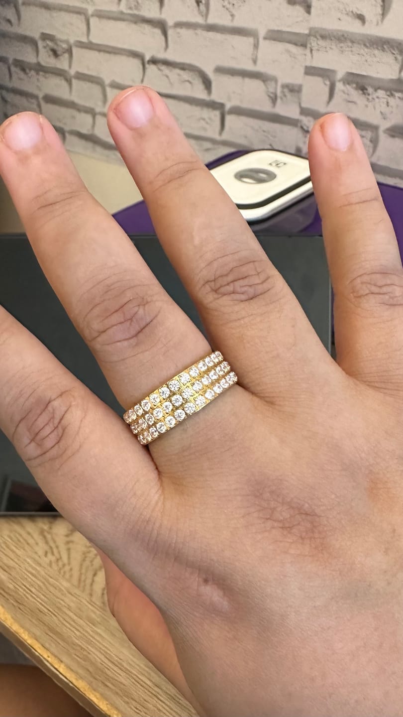 Customer photo review of Anel Mônaco Banhado em Ouro 18k