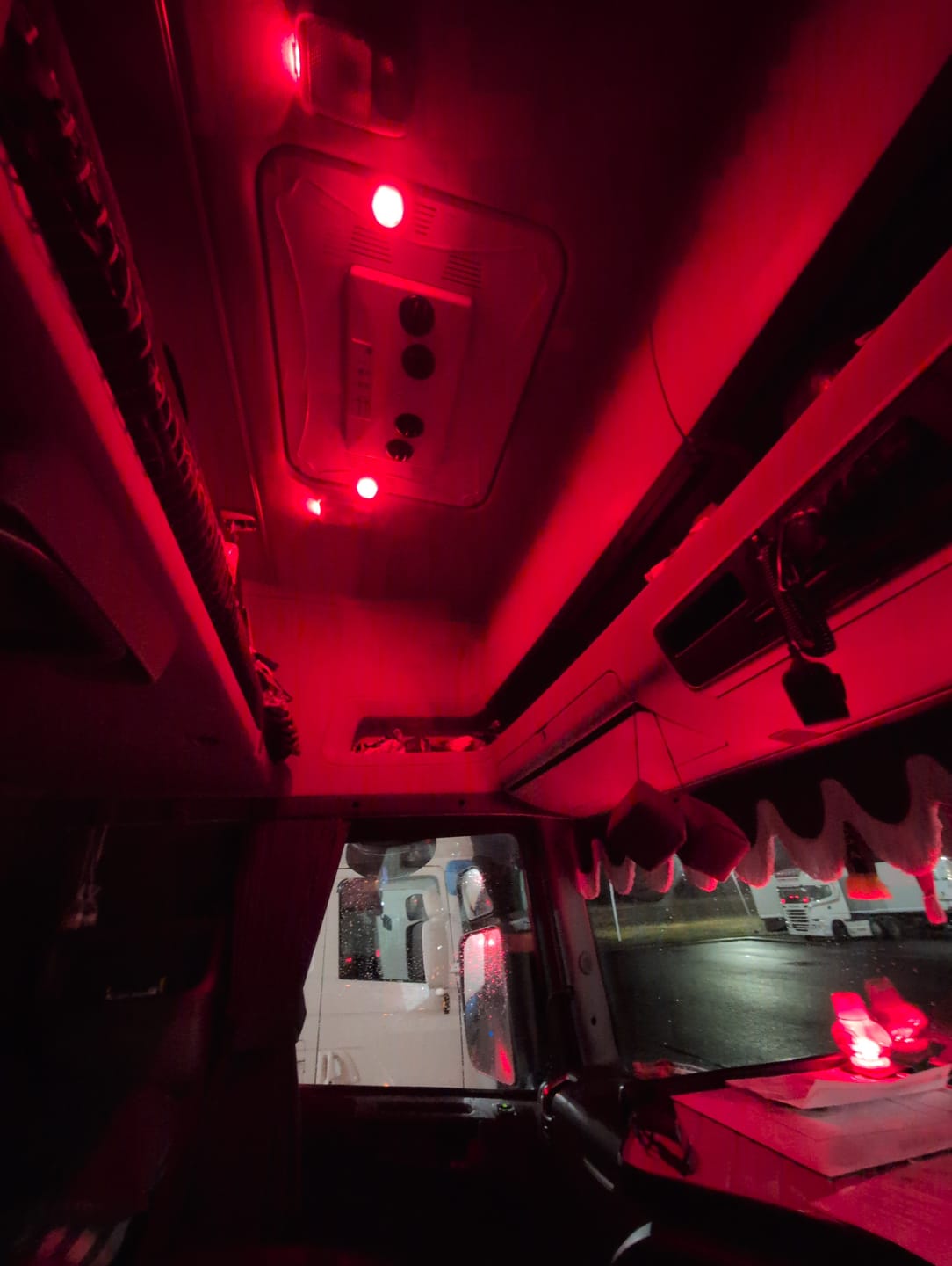 Customer photo review of Strands IZE Melon Interior Light / 6 Colours