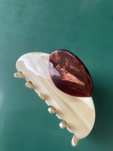 Customer photo review of Acetate Patchwork Hair Claw Clip – Medium