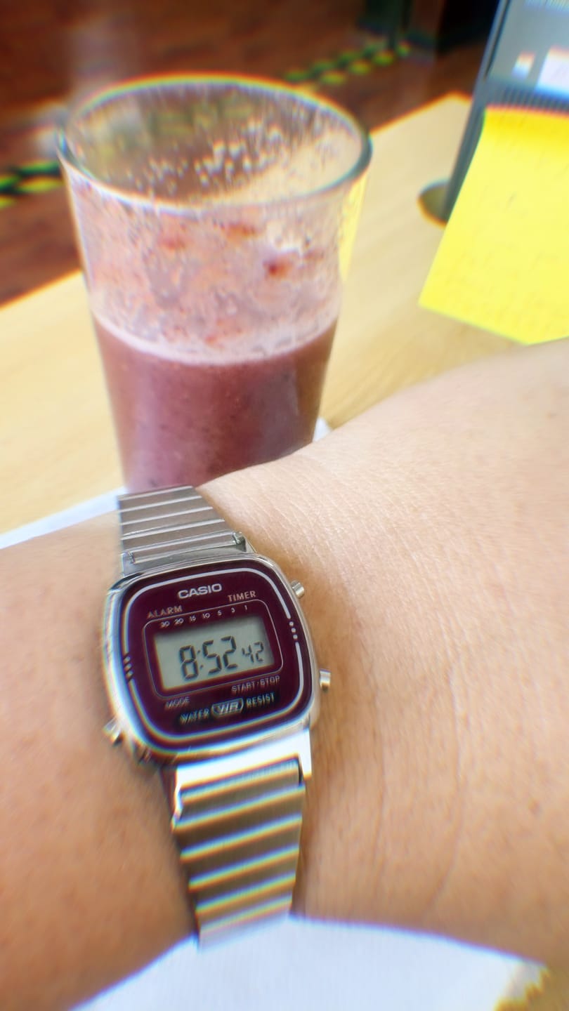 Customer photo review of Reloj Casio Vintage LA670WA-4DF Plateado Granate