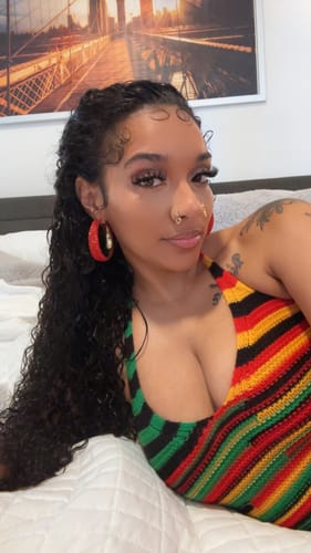 Customer photo review of Natural Black Color Water Wave Hair Bundles 1/3/4Pcs