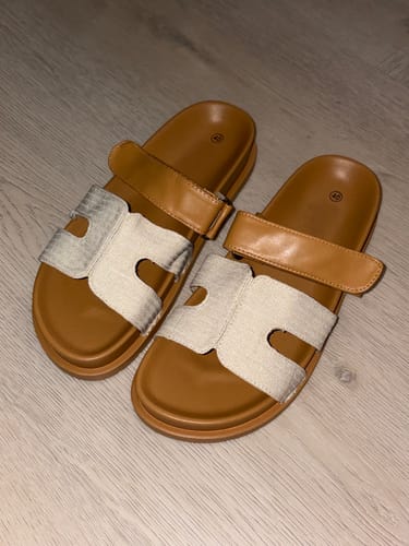 Customer photo review of B-Ware 647. Hailey Pantolette - Camel Gr. 40