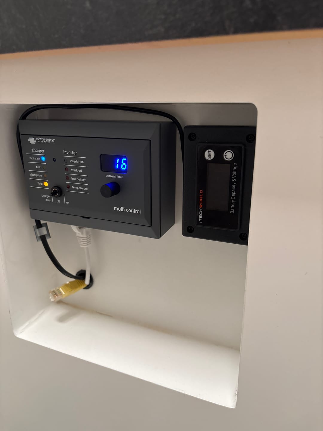 Customer photo review of Victron Digital Multi Control | GX 200/200A (DMC000200010R)