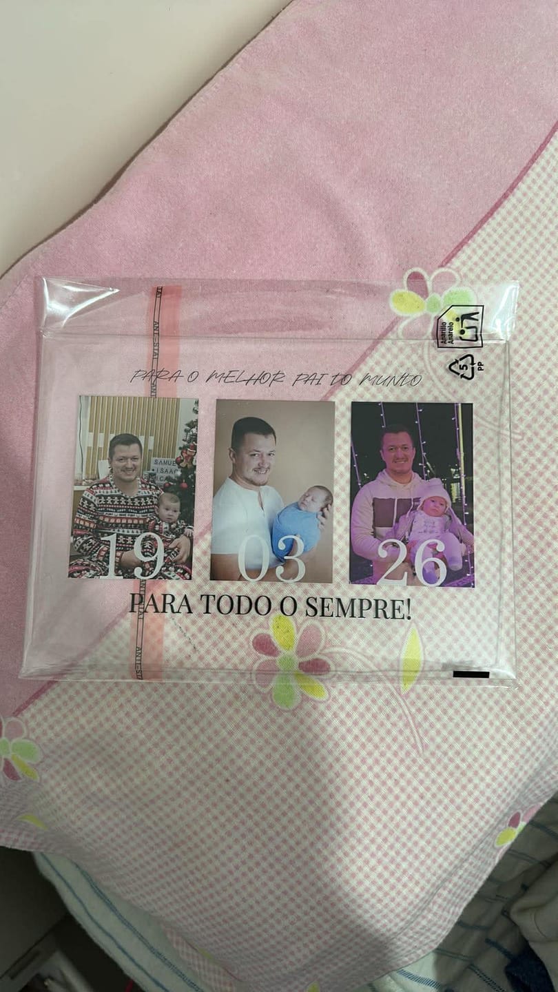 Customer photo review of Placa c/ 3 Fotos & Data Personalizada