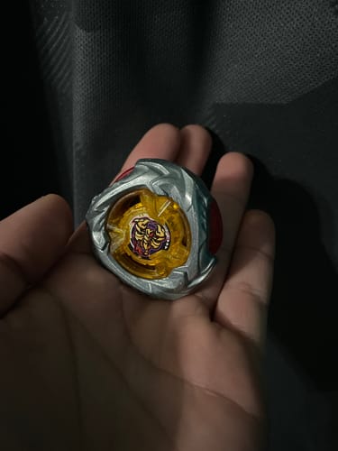 Customer photo review of Takara Tomy Beyblade X UX-14 ScorpioSpear 0-70Z Starter