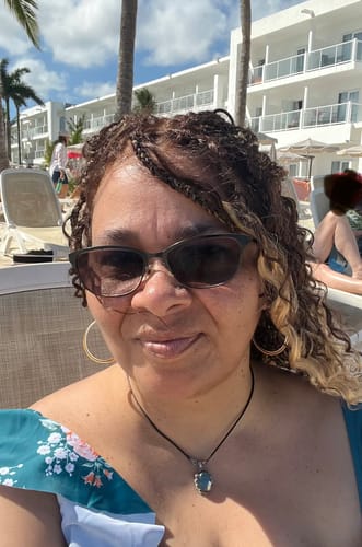 Customer photo review of Solana - Human Hair Pre Bleached Lace Swiss HD Full Lace Blend Color 1B 4 30 27 613 Human Hair Boho Style Boho Box Braided Wig