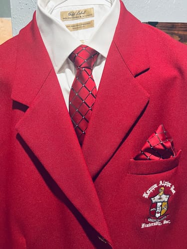 Customer photo review of Ties2you Mens Silk Necktie Red Plaid Formal Tie Pocket Square Cufflinks Set