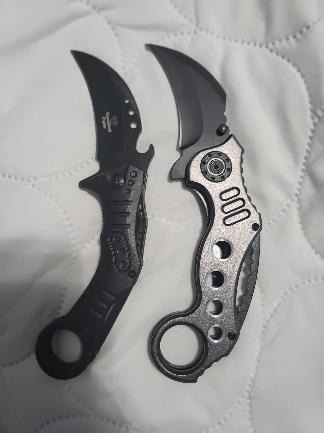 Customer photo review of KARAMBIT MYSTERY BOX™