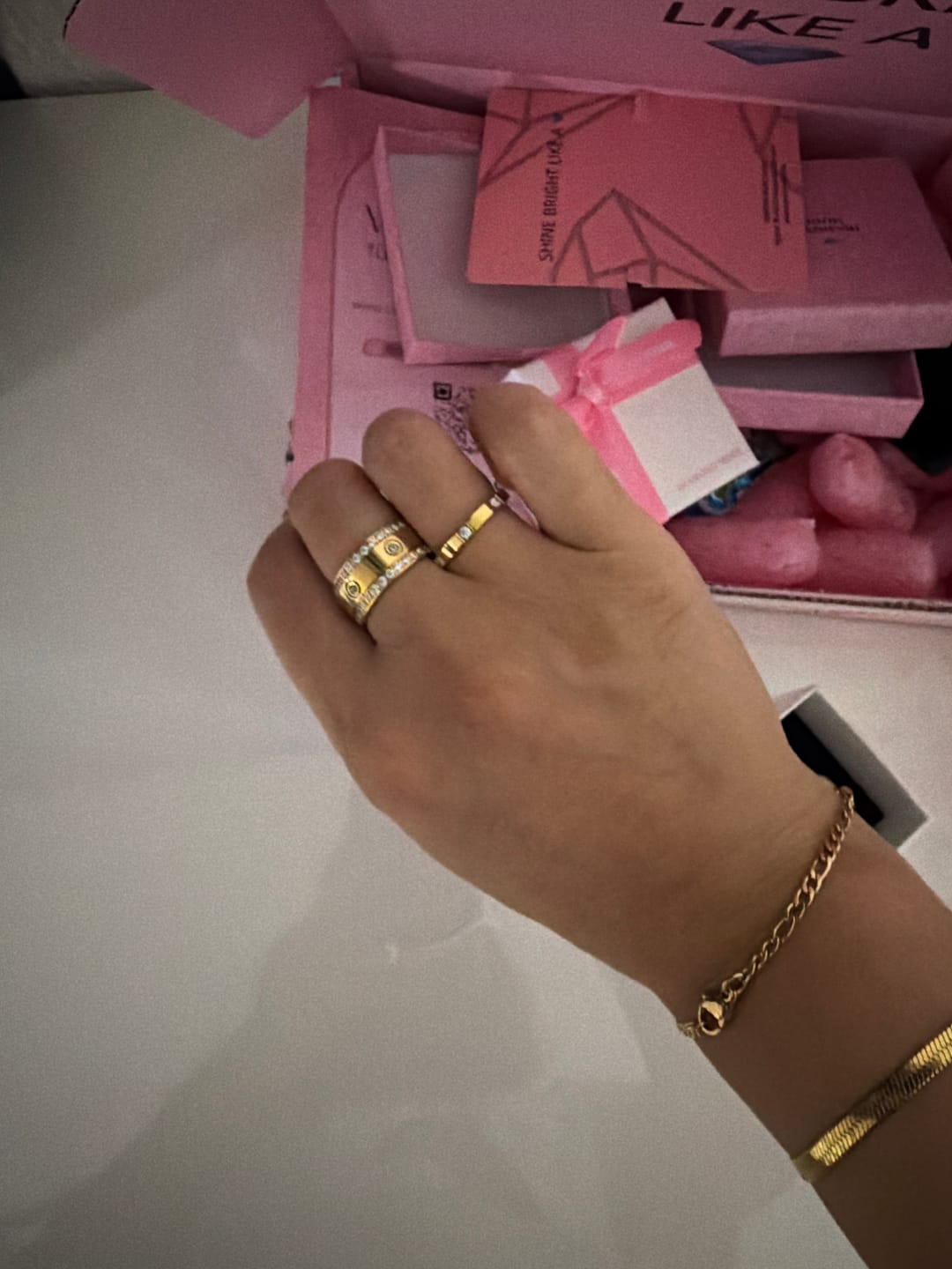 Customer photo review of Lola Ring | 18K vergoldet