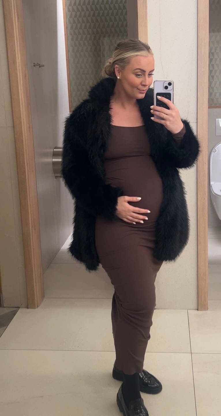 Customer photo review of ANETTA ribbed bómull kjóll | SÚKKULAÐI