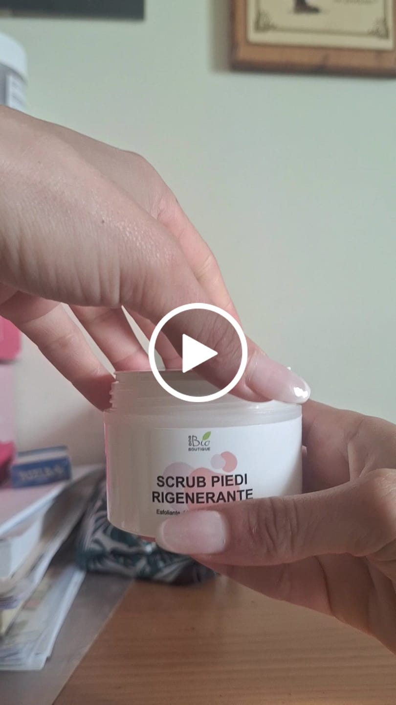 Customer video review of Scrub Piedi Rigenerante