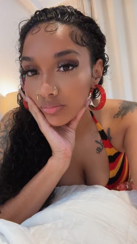 Customer photo review of Natural Black Color Water Wave Hair Bundles 1/3/4Pcs