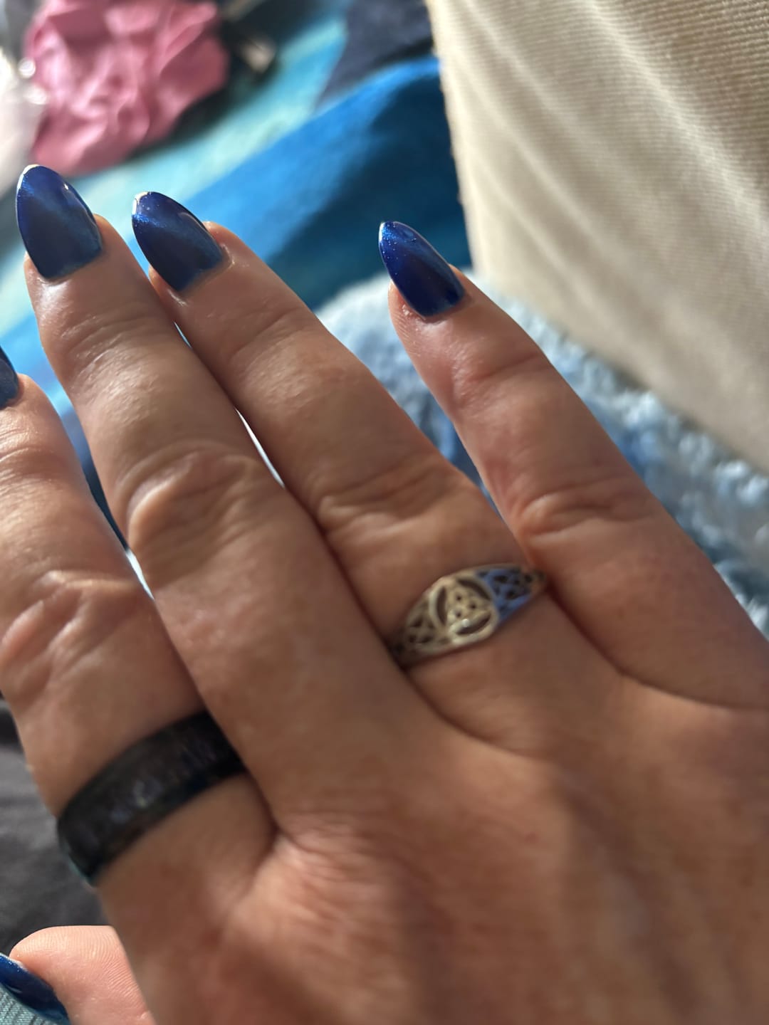 Customer photo review of Titanium Steel Celtic Knot Hollow Ring (Retro Ethnic Style)